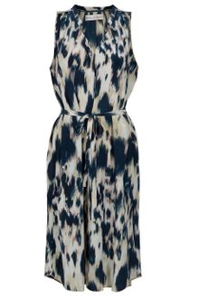 Graham & Spencer Sleeveless V Neck Dress - Lyst