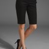 Theory Yanera Bermuda Short in Black - Lyst