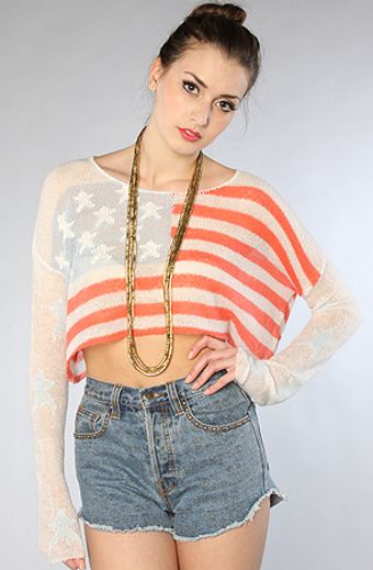  The White Label Born On The 4th Of July Billy Cropped Sweater in White 
