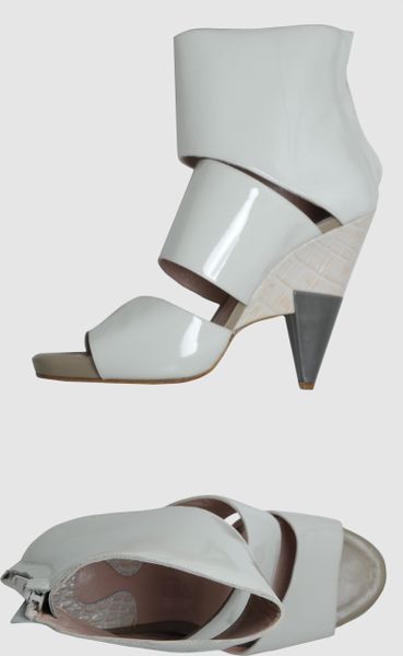Chloé Highheeled Sandals in White (pink) - Lyst