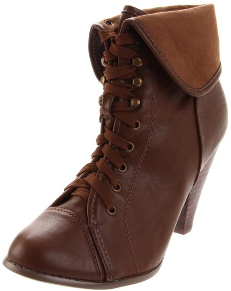 Volatile Very Volatile Womens Mugsy Laceup Boot in Brown (light brown) - Lyst