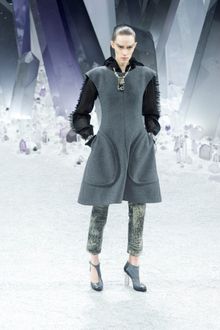 Chanel Fall 2012 Gray Sleeveless Dress With Oversized Pockets - Lyst