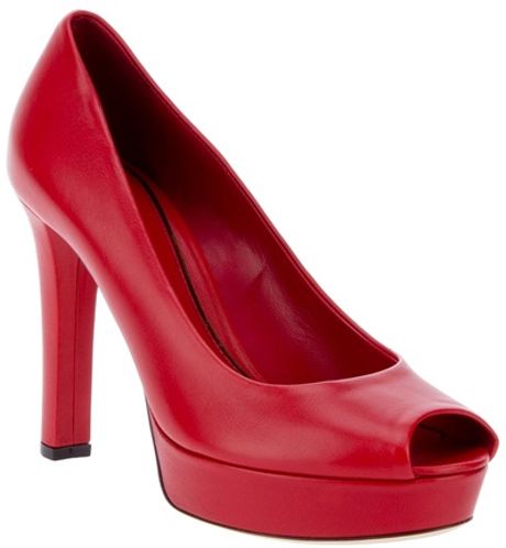 Gucci Peep Toe Shoe in Red - Lyst