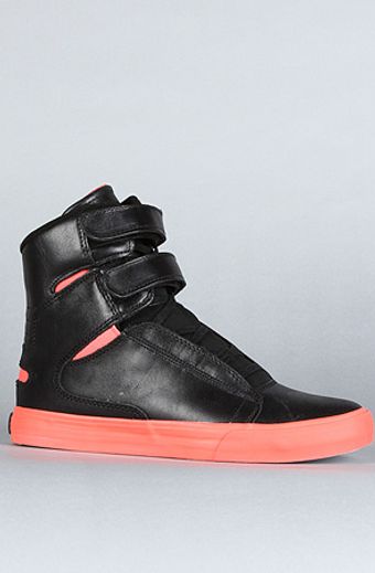 Supra The Society Sneaker in Black Full Grain Leather & Coral - Lyst