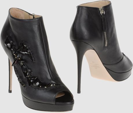 Valentino Ankle Boots in Black - Lyst