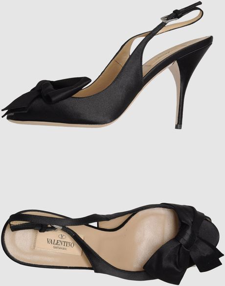 Valentino Garavani Slingbacks in Black - Lyst