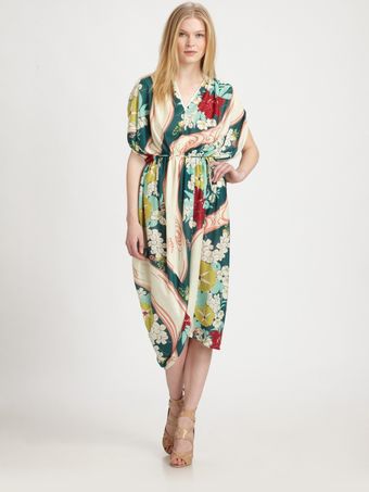  Drapey Printed V-neck Dress 