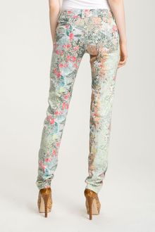 Alice + Olivia Print Skinny Stretch Denim Jeans - Lyst