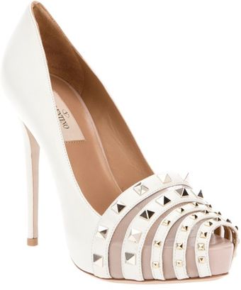 Valentino Stud Detail Pump - Lyst