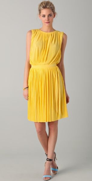  Sleeveless Dress 