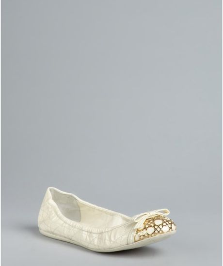 Dior Quilted Cannage Patent Bow Detail Ballet Flats in Beige (cream) - Lyst