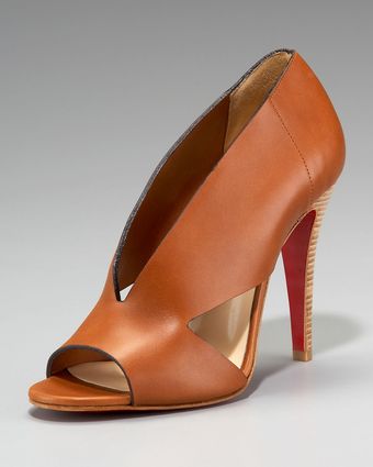 Christian Louboutin Creve Coeur Modern Pump Beige - Lyst