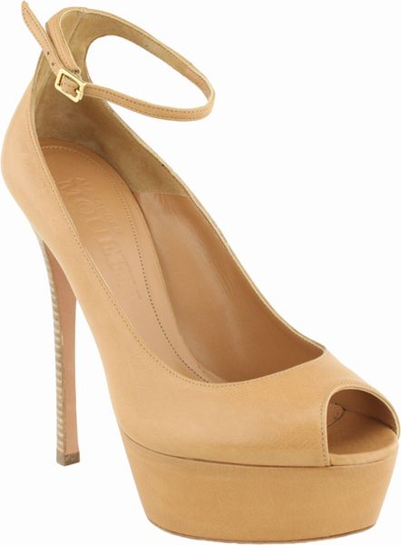 Alexander Mcqueen Platform Pump  in Beige - Lyst