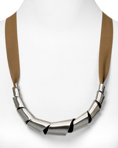 Marc By Marc Jacobs Metal Ribbons Big Twist Necklace in Black (hematite) - Lyst