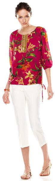  Three Quarter Scoop Neck Floral Print Blouse 