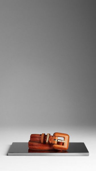 Burberry Leather Buckle Woven Belt in Purple (redwood) - Lyst