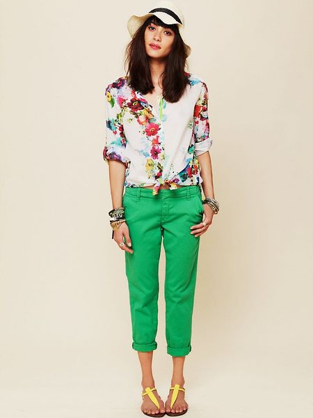 Free People The Prep Slouchy Bf Chino in Green (lime) - Lyst