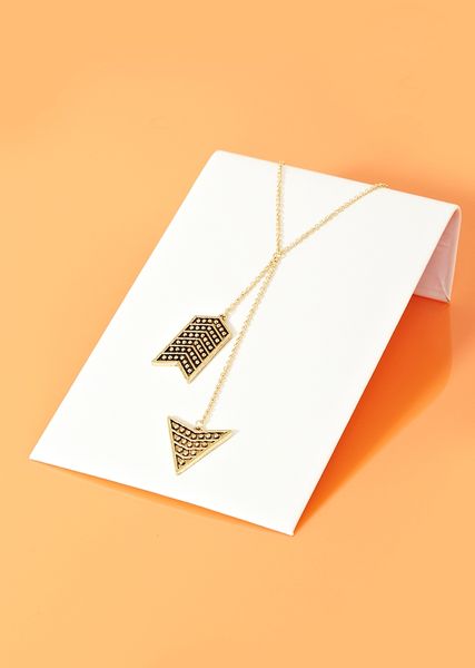 Nasty Gal Broken Arrow Pendant in Gold - Lyst