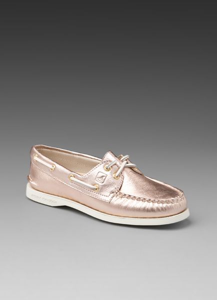 Sperry Top-sider 2Eye Boat Shoe in Gold (rose gold metallic) - Lyst