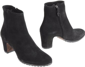 Julie Dee Ankle Boots - Lyst