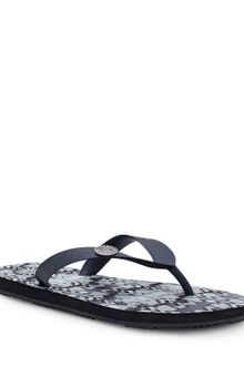 Ugg  Ikat Flare Flip Flops - Lyst