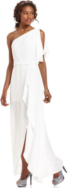 BCBGMAXAZRIA Shortsleeve Oneshoulder Ruffled Gown - Lyst