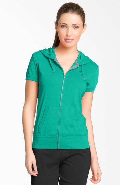 nike short sleeve hoodie