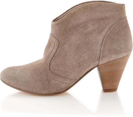 steven madden boots beige