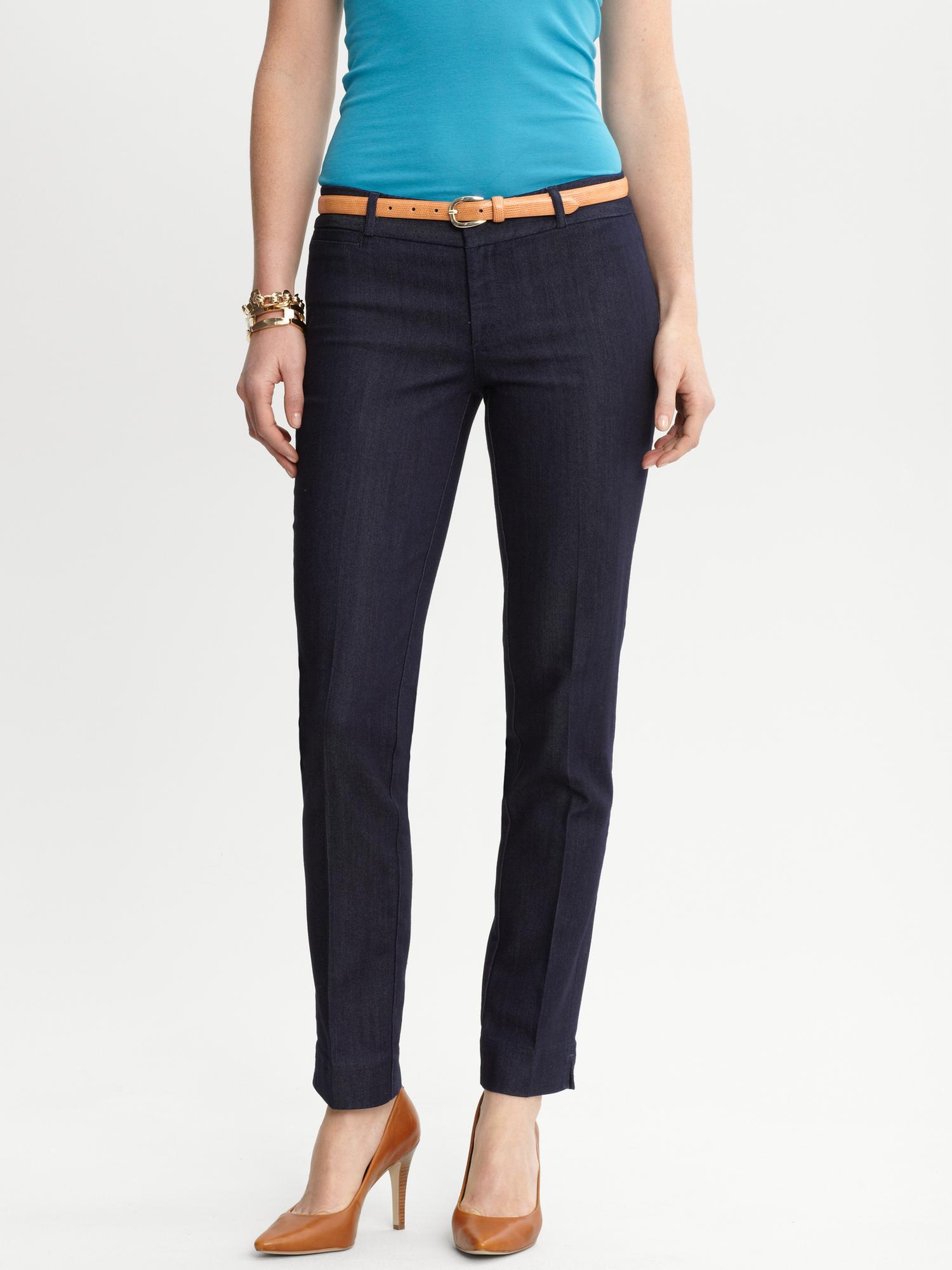 khaki pant Men's pants for every occasion are right here at Banana Republic. Which Pants Suits You? Men's trousers are where it's at for anyone who wants a polished yet casual look on a daily basis. Pants for men run the gamut of relaxed chinos to plaid wool blend options. It's all up to you and the look you're going for to portray your lifestyle.