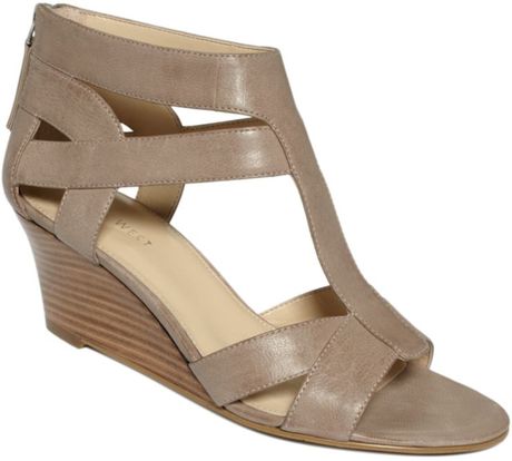 Nine West Pipin Hot Wedge Sandals in Beige (clay) - Lyst