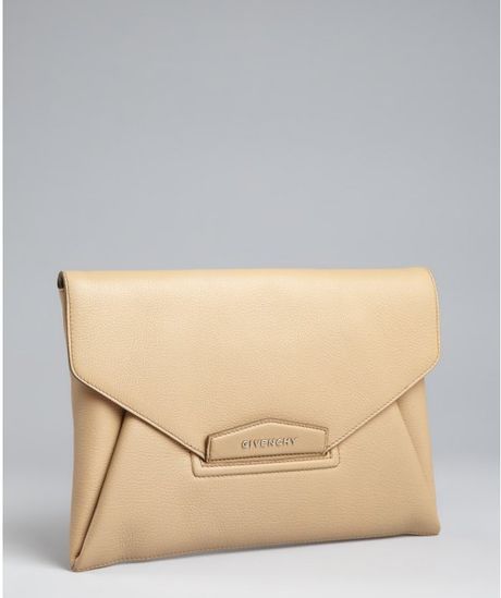 Givenchy Leather Antigona Envelope Clutch in Beige (sand) - Lyst