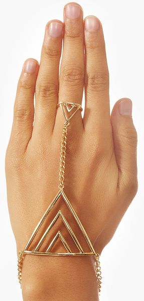 Nasty Gal Love Triangle Hand Piece - Lyst