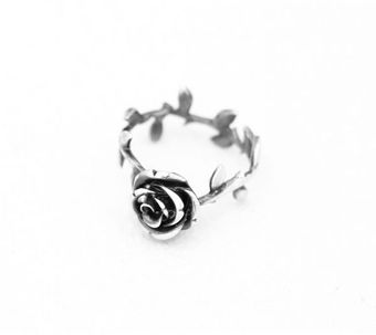 Glenda López Strange Magic Collectibles The Rose Ring - Lyst