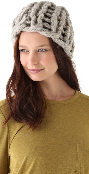 Maison Martin Margiela Knit Pom Pom Hat in Gray - Lyst