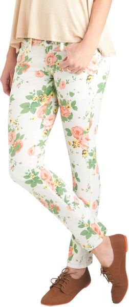 ModCloth Flower You Doing Pants - Lyst