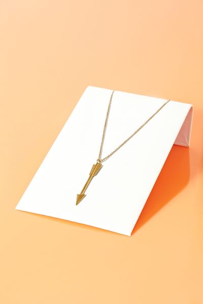 Nasty Gal Hanging Arrow Pendant in Gold - Lyst