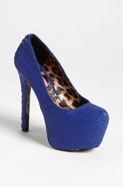 blue by betsey johnson susan embellished pumps