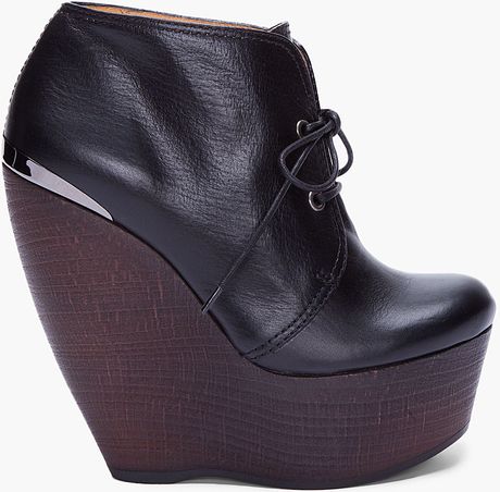 Lanvin Black Leather Wooden Wedges in Black - Lyst