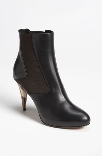 Fendi Wuthering Heights Gored Short Boot in Black - Lyst