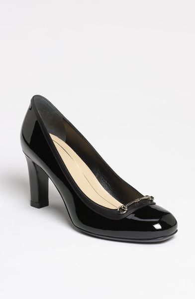 Gucci Betsy Pump in Black - Lyst