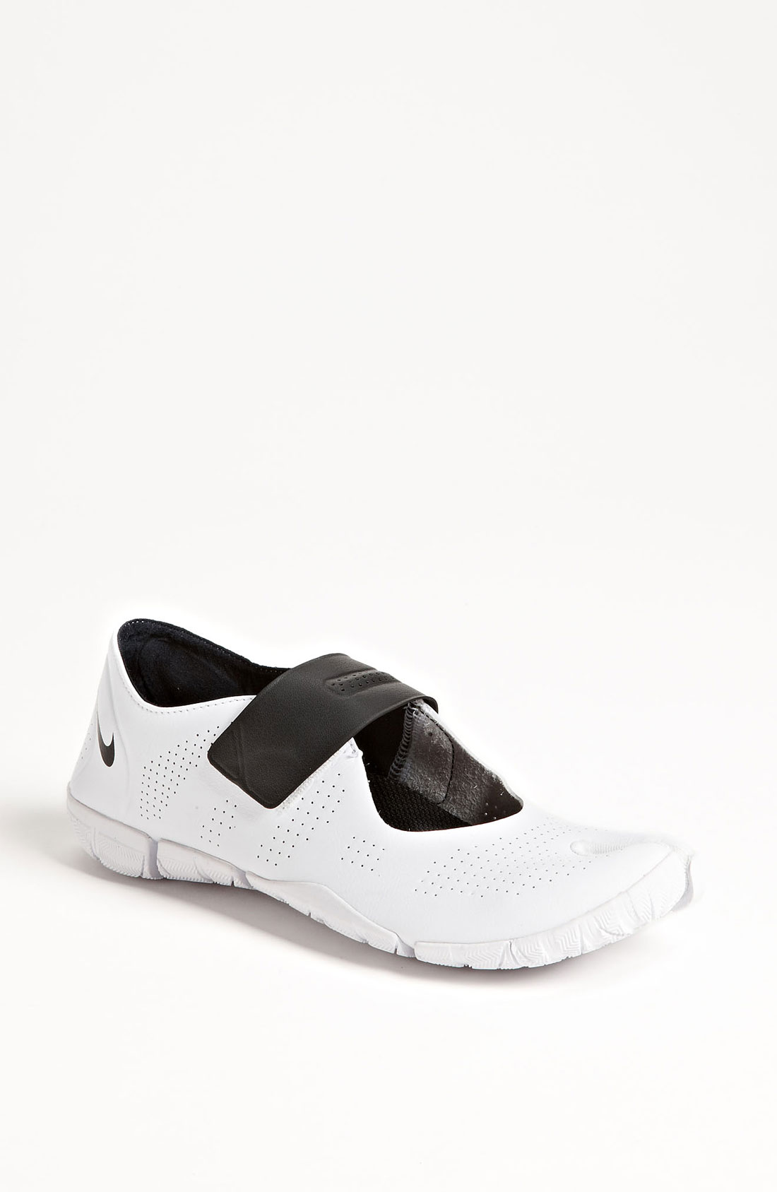 Nike Free Gym Training Shoe in White (white/ black) | Lyst