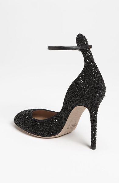 valentino tango sizing