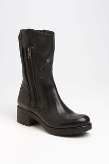 Vera Wang Footwear Evie Boot - Lyst