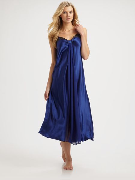 Oscar De La Renta Sleepwear Long Gathered Gown in Blue - Lyst