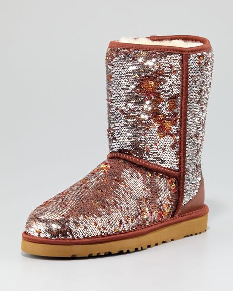 UGG australia classic short bottes kids UGG australia classic short bottes kids