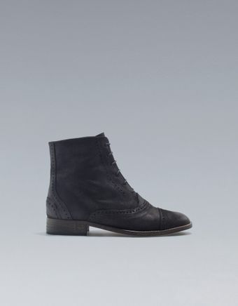Flat Boot Laces on Flat Ankle Boot With Laces
