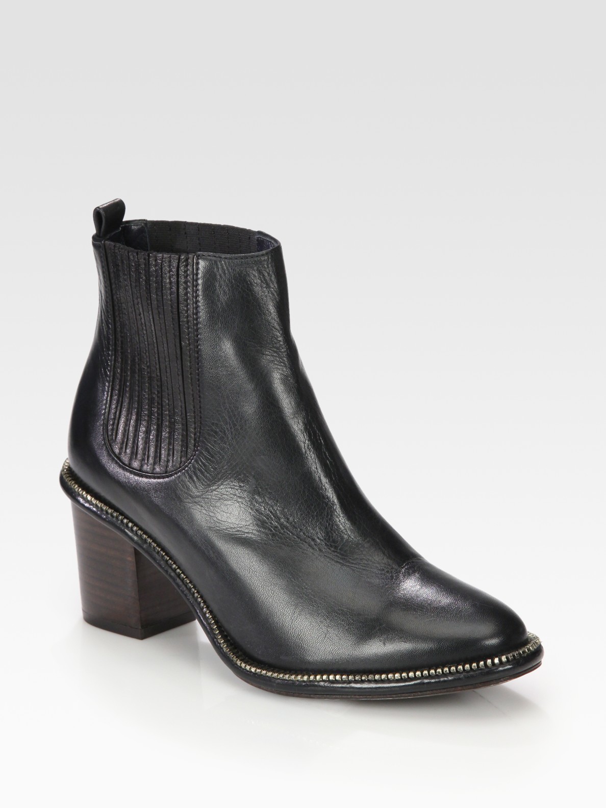 boots with wide ankle opening