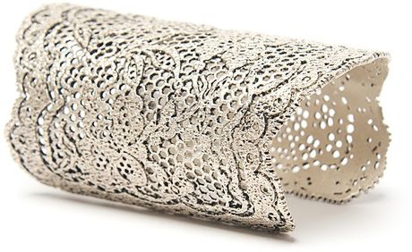 Aurelie Bidermann Menator Lace Cuff in Gold - Lyst