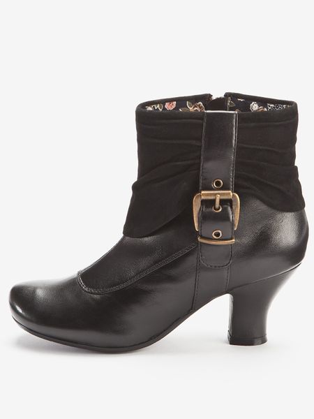 Hush PuppiesÂ® Hush Puppies Vivika Ankle Boots Black in Black (black ...