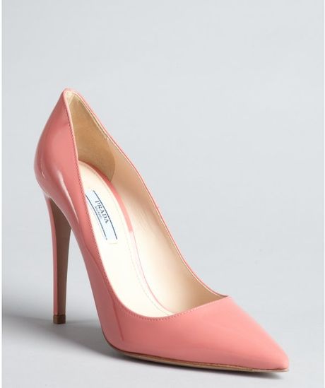 mauve pointed heels